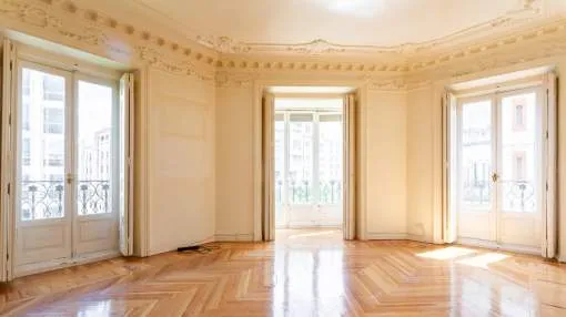 A great penthouse to renovate to your own taste A great penthouse to renovate to your own taste